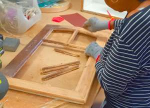 Atelier de décoration à la bricothèque d'Egly rénovation de meubles à Egly